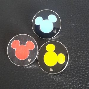 Disney pins